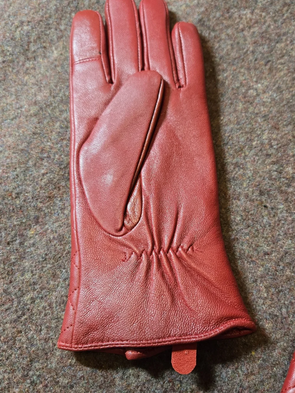 Faux Leather Red Gloves By Excelled Size Large With Goldtone Zippers - Picture 3 of 5